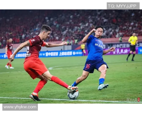 山东队与申花队激战足协杯争夺荣耀与晋级机会的巅峰对决